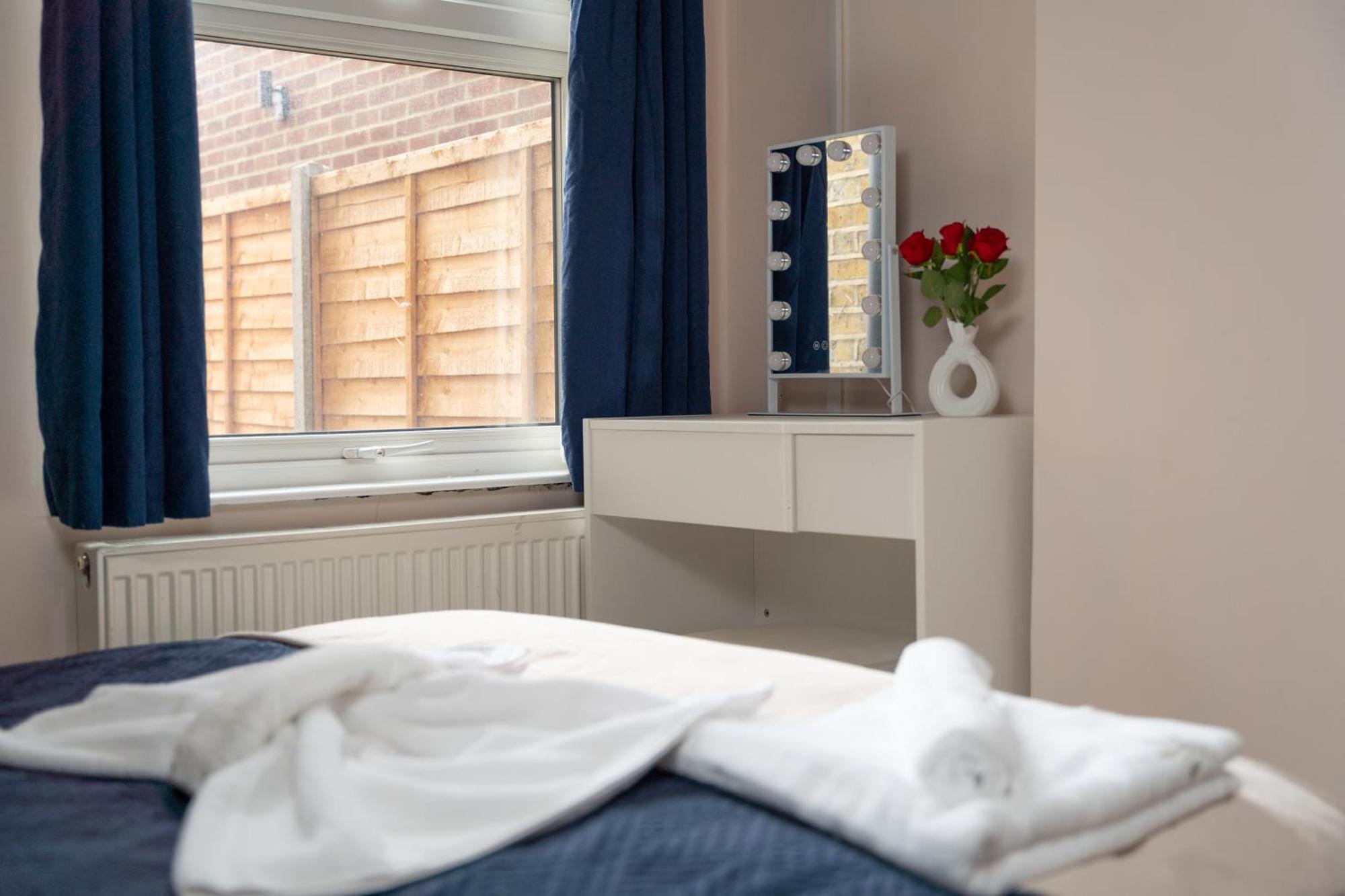 Beautiful 2 Bedroom With Private Garden In Wimbledon - Minutes From Central 伦敦 外观 照片