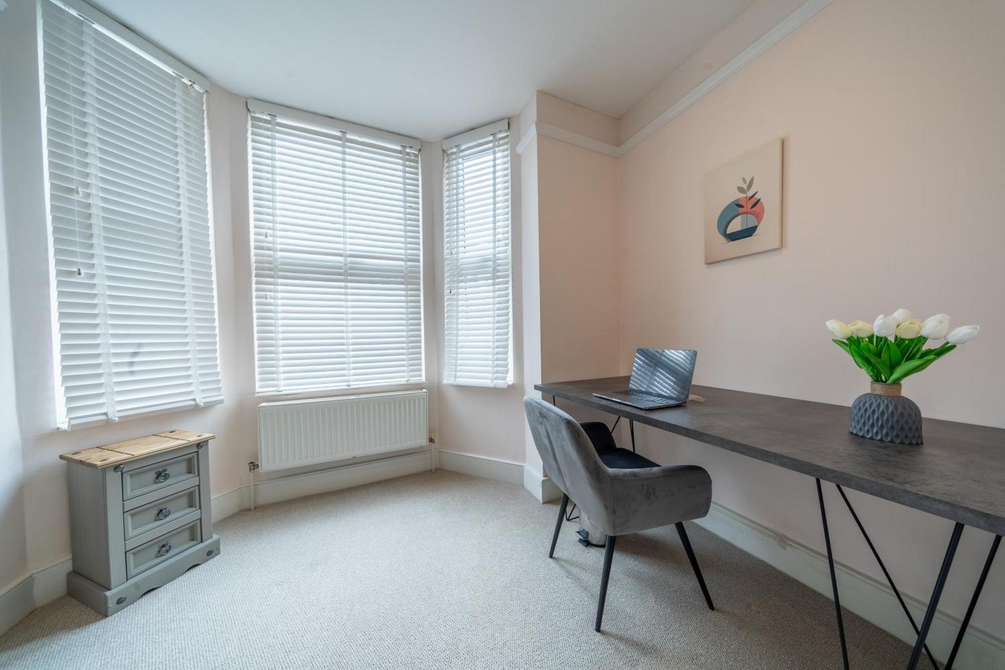 Beautiful 2 Bedroom With Private Garden In Wimbledon - Minutes From Central 伦敦 外观 照片