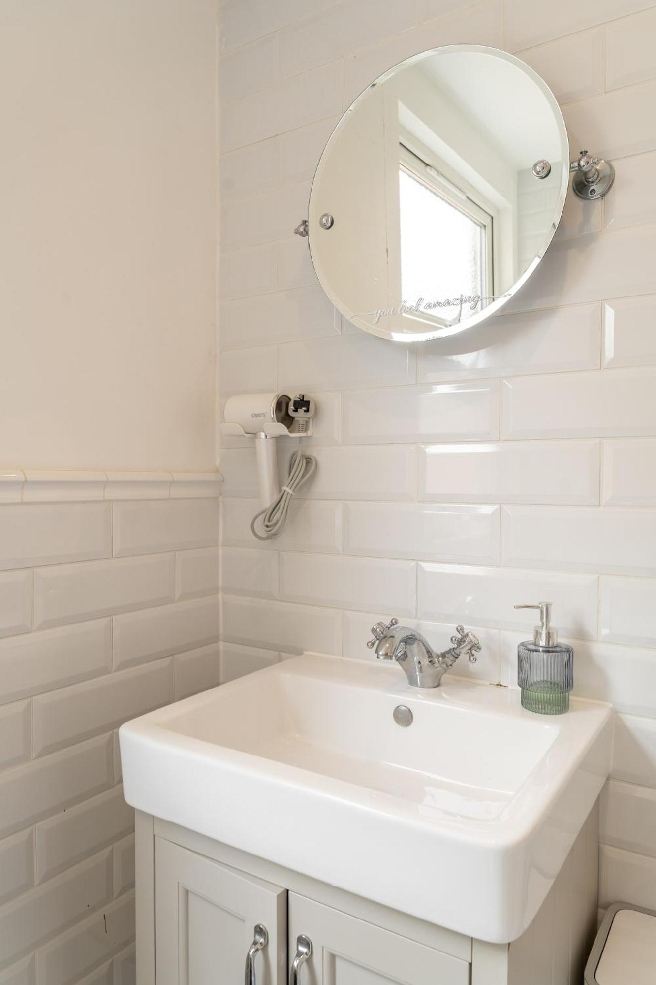 Beautiful 2 Bedroom With Private Garden In Wimbledon - Minutes From Central 伦敦 外观 照片