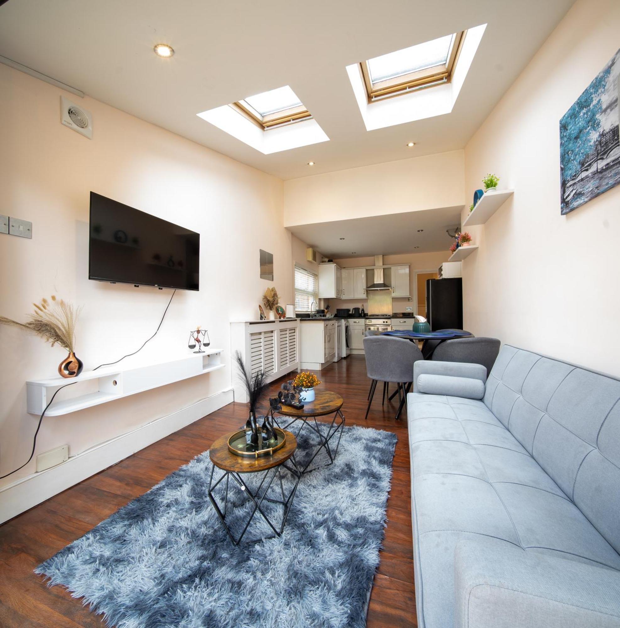Beautiful 2 Bedroom With Private Garden In Wimbledon - Minutes From Central 伦敦 外观 照片